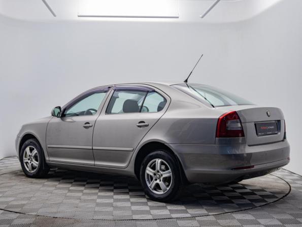 Skoda Octavia II (A5) Рестайлинг с пробегом 2009 года, цена 684 000 рублей, 292723 км, лифтбек, Автокод Объявления