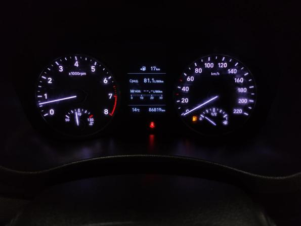 Hyundai Solaris II с пробегом 2018 года, цена 1 180 000 рублей, 86818 км, седан, Автокод Объявления