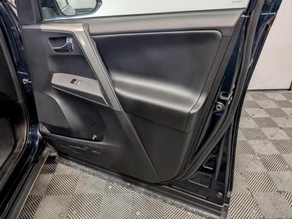Toyota RAV4 IV (XA40) Рестайлинг с пробегом 2019 года, цена 3 300 000 рублей, 77892 км, внедорожник, Автокод Объявления