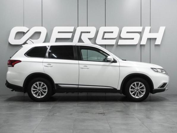 Mitsubishi Outlander III Рестайлинг 2 с пробегом 2016 года, цена 1 789 000 рублей, 129829 км, внедорожник, Автокод Объявления