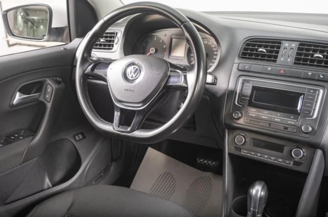 Volkswagen Polo V Рестайлинг с пробегом 2018 года, цена 1 269 000 рублей, 120000 км, седан, Автокод Объявления