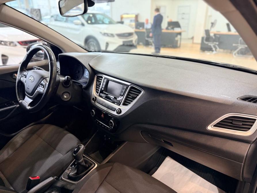 Hyundai Solaris II Москва  - изображение 18
