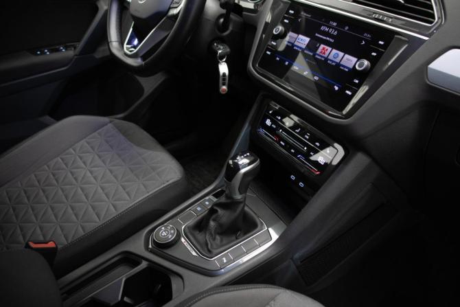 Volkswagen Tiguan II Рестайлинг с пробегом 2021 года, цена 3 750 000 рублей, 38434 км, внедорожник, Автокод Объявления
