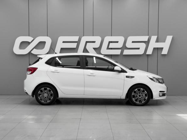 Kia Rio III Рестайлинг с пробегом 2016 года, цена 999 000 рублей, 168035 км, хэтчбек, Автокод Объявления