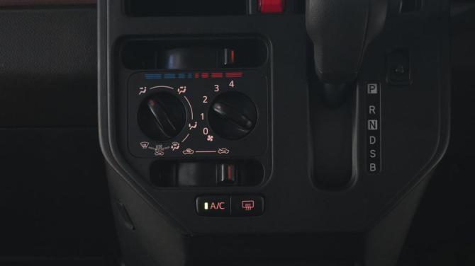 Toyota Tank I с пробегом 2018 года, цена 920 000 рублей, 147265 км, минивэн, Автокод Объявления