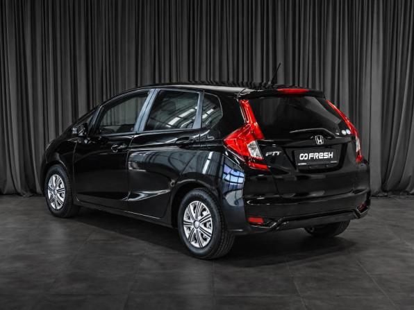 Honda Fit III Рестайлинг с пробегом 2018 года, цена 929 000 рублей, 144222 км, хэтчбек, Автокод Объявления