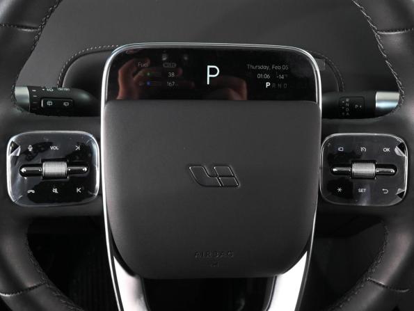 Li Auto (Lixiang) L9 I Рестайлинг с пробегом 2024 года, цена 9 099 000 рублей, 45 км, внедорожник, Автокод Объявления