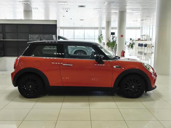 Mini Hatch III (F55/F56) Рестайлинг с пробегом 2019 года, цена 1 499 000 рублей, 143151 км, хэтчбек, Автокод Объявления