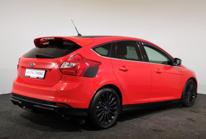 Ford Focus III с пробегом 2014 года, цена 870 000 рублей, 215088 км, хэтчбек, Автокод Объявления