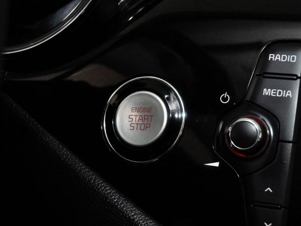 Kia Ceed II Рестайлинг с пробегом 2017 года, цена 1 498 000 рублей, 129526 км, универсал, Автокод Объявления