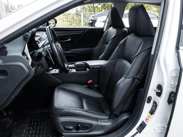 Lexus ES VII с пробегом 2018 года, цена 4 070 000 рублей, 85546 км, седан, Автокод Объявления