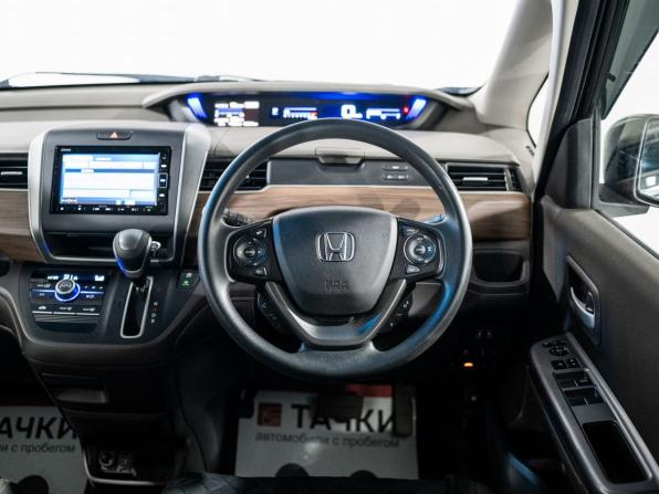 Honda Freed II Рестайлинг с пробегом 2021 года, цена 1 550 000 рублей, 55316 км, компактвэн, Автокод Объявления
