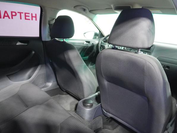 Volkswagen Jetta VI Рестайлинг с пробегом 2015 года, цена 999 000 рублей, 176616 км, седан, Автокод Объявления