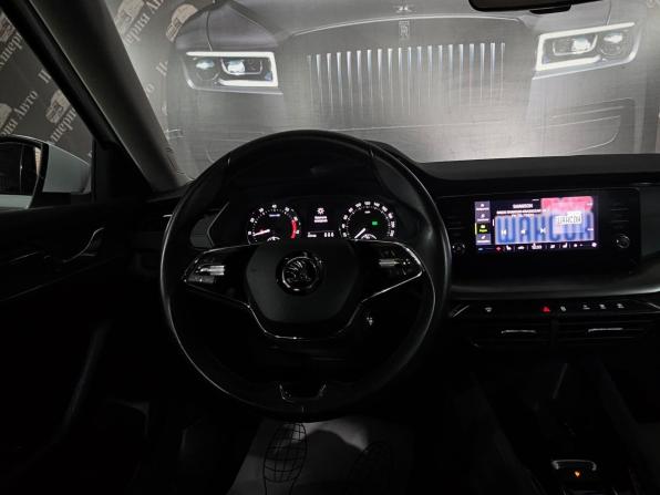 Skoda Octavia IV (A8) с пробегом 2021 года, цена 2 330 000 рублей, 63000 км, лифтбек, Автокод Объявления