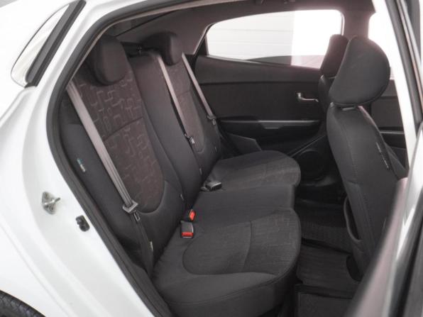 Kia Rio III Рестайлинг с пробегом 2015 года, цена 1 099 000 рублей, 129057 км, седан, Автокод Объявления