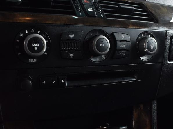 BMW 5 серии V (E60/E61) с пробегом 2005 года, цена 1 099 997 рублей, 320581 км, седан, Автокод Объявления