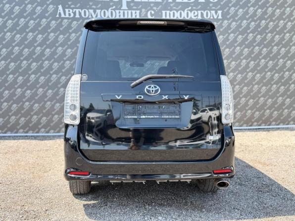 Toyota Voxy II (R70) с пробегом 2008 года, цена 1 575 000 рублей, 146500 км, минивэн, Автокод Объявления