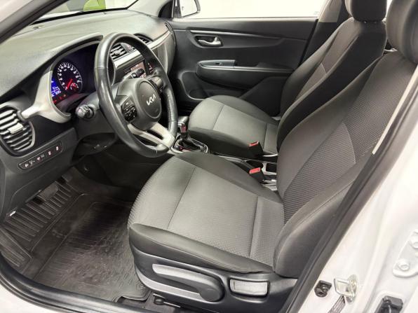 Kia Rio IV Рестайлинг с пробегом 2021 года, цена 1 418 000 рублей, 83197 км, седан, Автокод Объявления