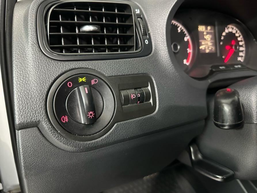 Volkswagen Polo V Рестайлинг Новосибирск  - изображение 16