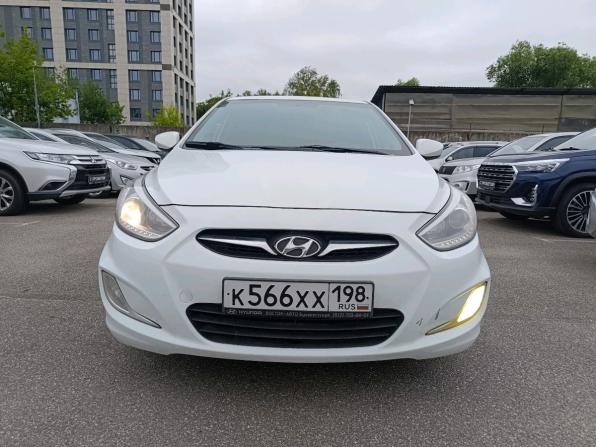 Hyundai Solaris I с пробегом 2013 года, цена 649 000 рублей, 117269 км, седан, Автокод Объявления