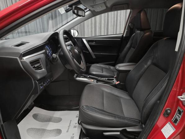 Toyota Corolla XI (E160 E170 E180) с пробегом 2013 года, цена 1 215 000 рублей, 203000 км, седан, Автокод Объявления