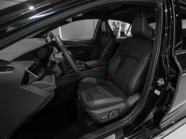 Toyota Camry IX (XV80) China Market с пробегом 2026 года, цена 4 500 000 рублей, 15 км, седан, Автокод Объявления