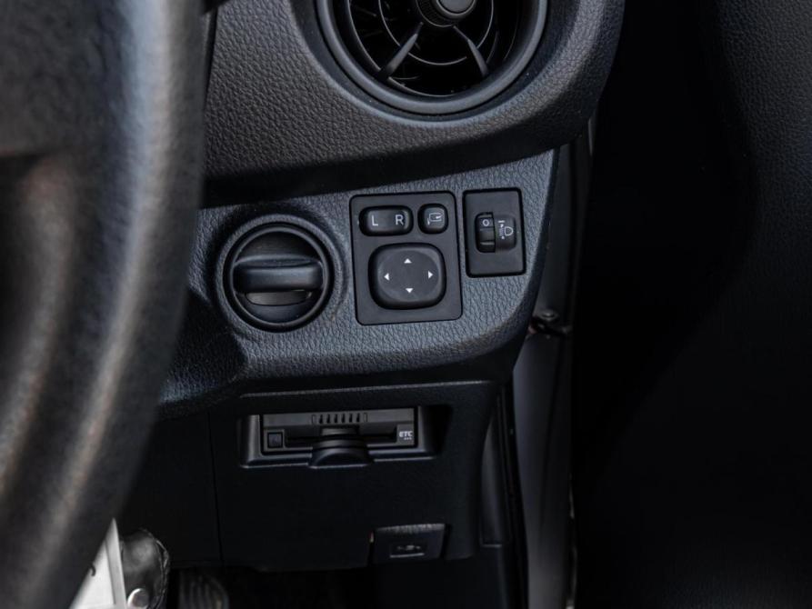 Toyota Vitz III (XP130) Рестайлинг 2 Краснодар  - изображение 18