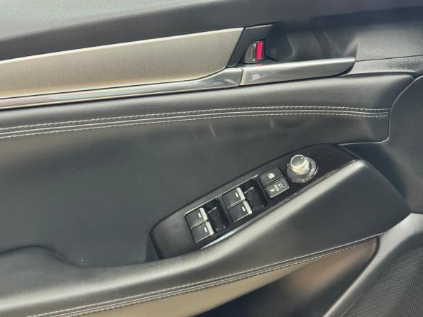 Mazda 6 III (GJ) Рестайлинг 2 с пробегом 2021 года, цена 2 550 000 рублей, 83240 км, седан, Автокод Объявления