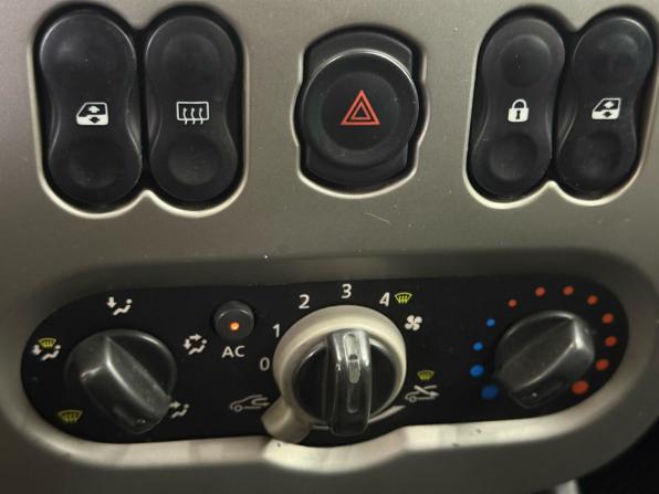 Renault Logan I Рестайлинг с пробегом 2011 года, цена 299 000 рублей, 350000 км, седан, Автокод Объявления