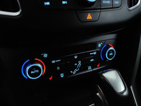 Ford Focus III Рестайлинг с пробегом 2017 года, цена 1 290 000 рублей, 141000 км, универсал, Автокод Объявления