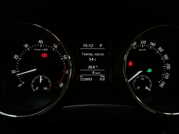 Skoda Yeti I Рестайлинг с пробегом 2014 года, цена 1 099 000 рублей, 123092 км, внедорожник, Автокод Объявления