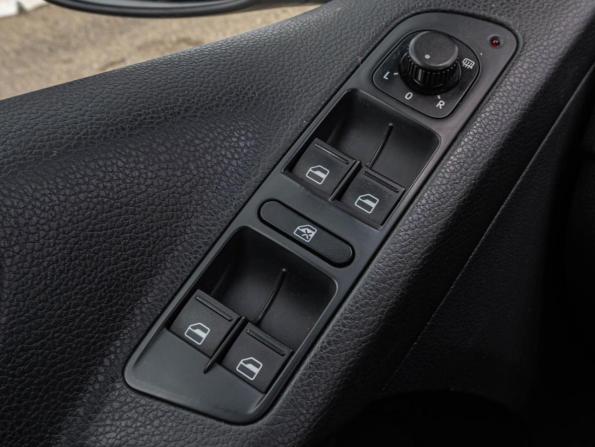 Volkswagen Tiguan I Рестайлинг с пробегом 2013 года, цена 1 020 000 рублей, 176137 км, внедорожник, Автокод Объявления