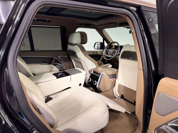 Land Rover Range Rover V с пробегом 2024 года, цена 31 800 000 рублей, 17452 км, внедорожник, Автокод Объявления