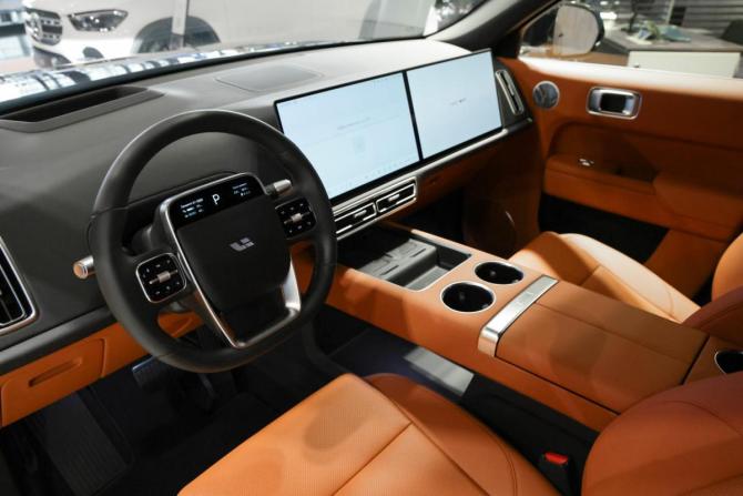 Новый Li Auto (Lixiang) L9 I Рестайлинг 2025 года, цена 11 990 000 рублей, внедорожник, Автокод Объявления