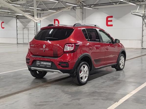 Renault Sandero II с пробегом 2017 года, цена 950 000 рублей, 125143 км, хэтчбек, Автокод Объявления