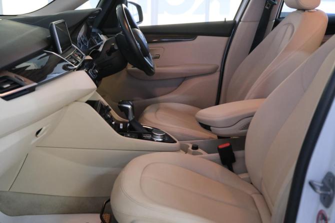 BMW 2 серии Active Tourer F45 с пробегом 2016 года, цена 1 629 000 рублей, 104000 км, компактвэн, Автокод Объявления