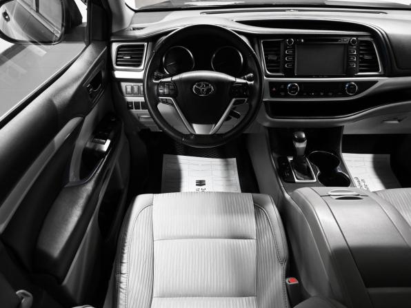 Toyota Highlander III (XU50) Рестайлинг с пробегом 2017 года, цена 2 795 000 рублей, 180427 км, внедорожник, Автокод Объявления