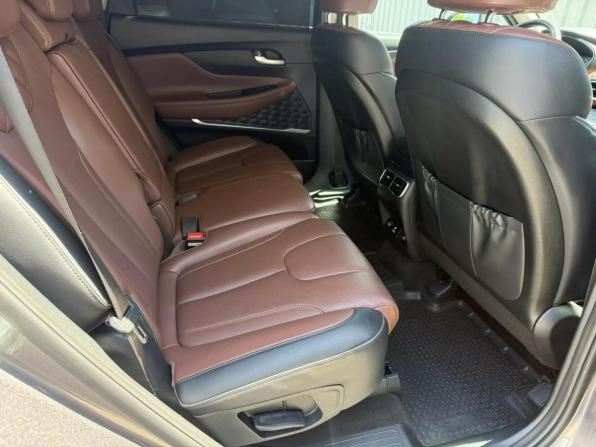 Hyundai Santa Fe IV Рестайлинг с пробегом 2021 года, цена 3 399 000 рублей, 110800 км, внедорожник, Автокод Объявления
