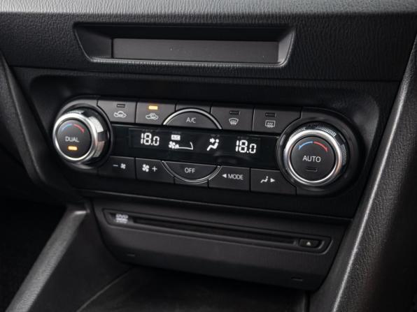 Mazda Axela III с пробегом 2015 года, цена 1 285 000 рублей, 148475 км, хэтчбек, Автокод Объявления