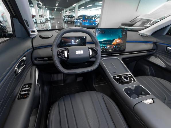 Geely Galaxy Starship 7 с пробегом 2026 года, цена 3 960 000 рублей, 17 км, внедорожник, Автокод Объявления