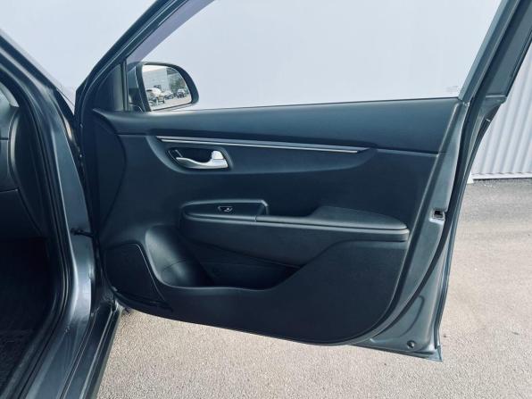 Kia Rio IV с пробегом 2019 года, цена 1 230 000 рублей, 202000 км, хэтчбек, Автокод Объявления
