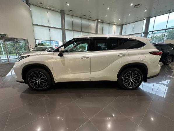 Toyota Highlander IV (XU70) с пробегом 2025 года, цена 4 955 000 рублей, 8601 км, внедорожник, Автокод Объявления