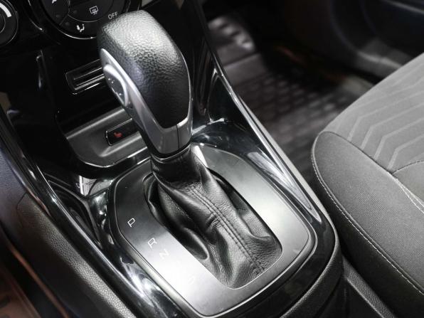 Ford Fiesta Mk6 Рестайлинг с пробегом 2015 года, цена 929 900 рублей, 119000 км, хэтчбек, Автокод Объявления