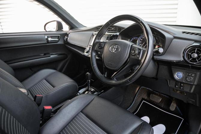 Toyota Corolla XI (E160 E170) Рестайлинг 2 с пробегом 2017 года, цена 1 398 000 рублей, 140000 км, универсал, Автокод Объявления
