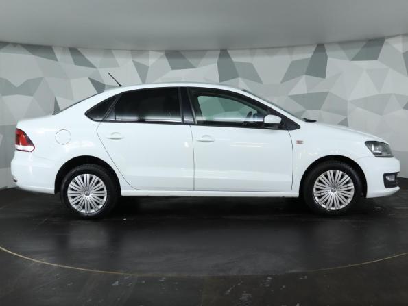 Volkswagen Polo V Рестайлинг с пробегом 2016 года, цена 849 000 рублей, 165555 км, седан, Автокод Объявления