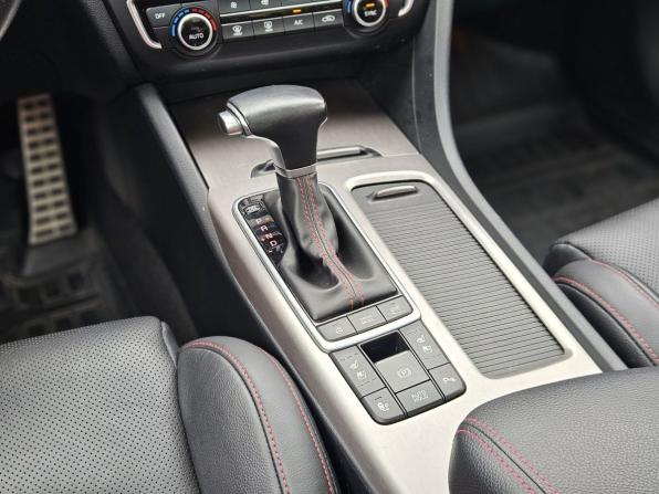 Kia Optima IV Рестайлинг с пробегом 2019 года, цена 2 297 000 рублей, 63946 км, седан, Автокод Объявления