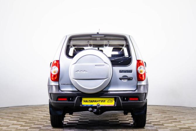 Chevrolet Niva I Рестайлинг с пробегом 2015 года, цена 559 000 рублей, 84087 км, внедорожник, Автокод Объявления