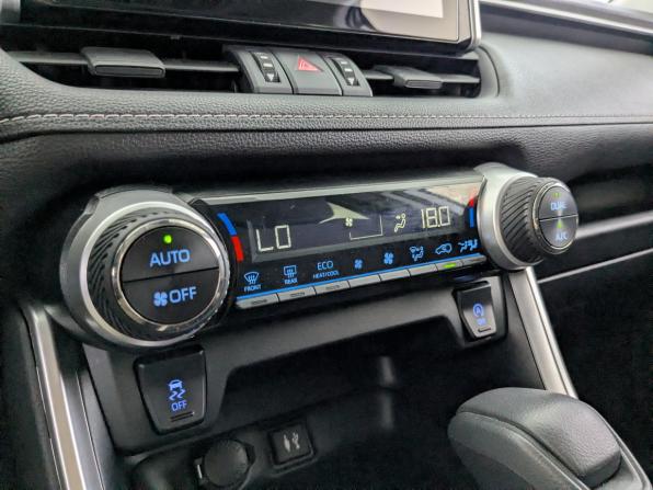 Toyota RAV4 V (XA50) с пробегом 2022 года, цена 3 700 000 рублей, 26822 км, внедорожник, Автокод Объявления