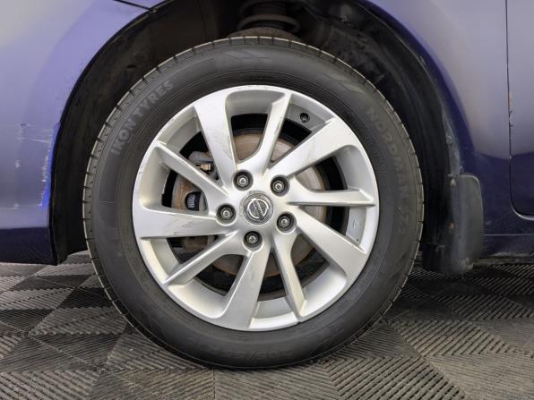 Nissan Tiida II с пробегом 2015 года, цена 1 050 000 рублей, 137295 км, хэтчбек, Автокод Объявления