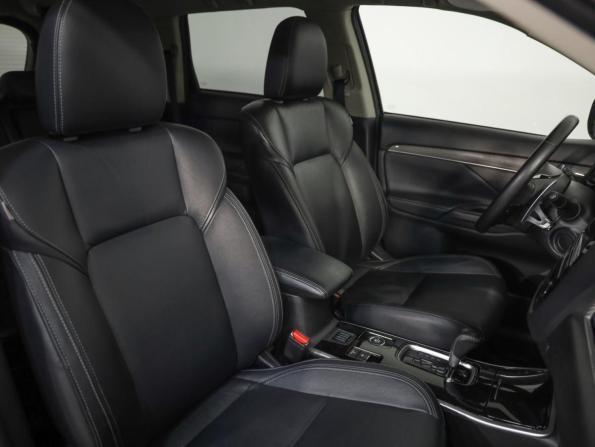 Mitsubishi Outlander III Рестайлинг 3 с пробегом 2019 года, цена 3 420 777 рублей, 64010 км, внедорожник, Автокод Объявления